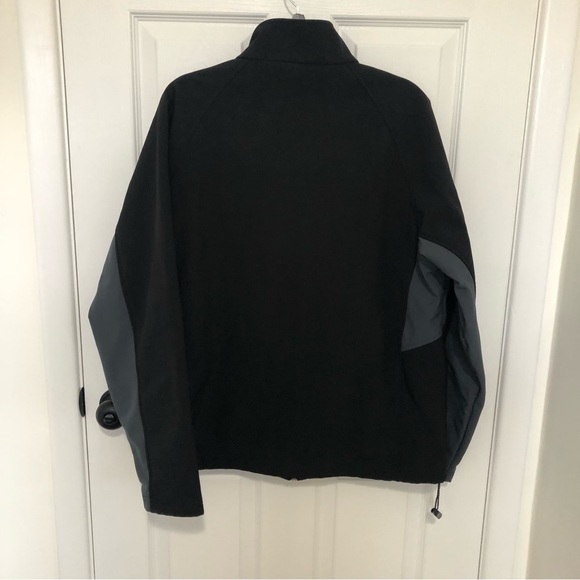 New Balance Windstopper Full Zip Black/Gray Soft Shell Jacket - Picture 2 of 7